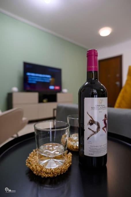 Thyme Out In Athens Apartment Bagian luar foto