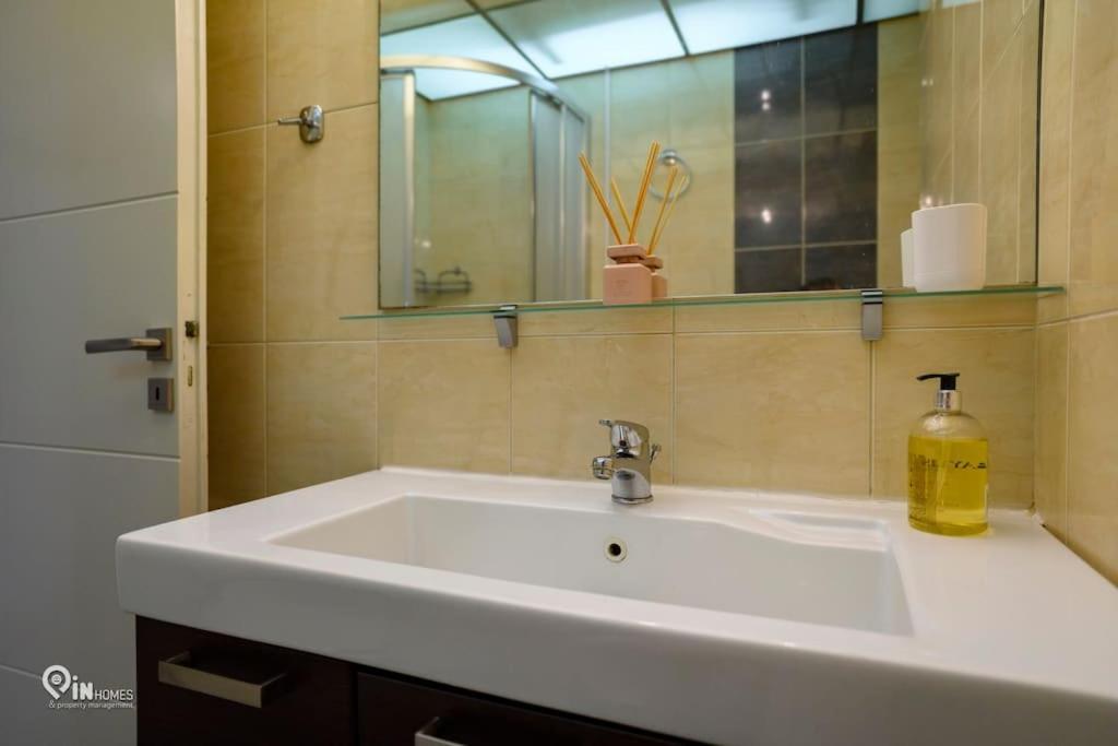 Thyme Out In Athens Apartment Bagian luar foto